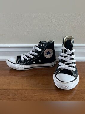 Converse Kid's Chuck Taylor All Star High Top Shoe size11